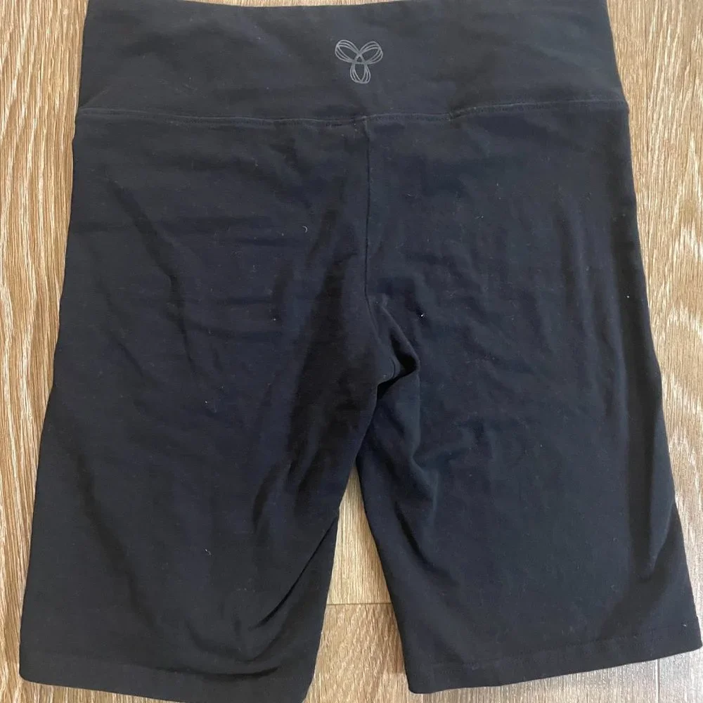 TNA Biker Shorts - Picture 2 of 3